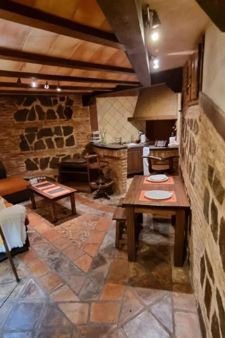 アパート Cueva Arabe En El Casco Antiguo, Toledoアパートメント